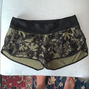 Camo short Lulu lemon shorts